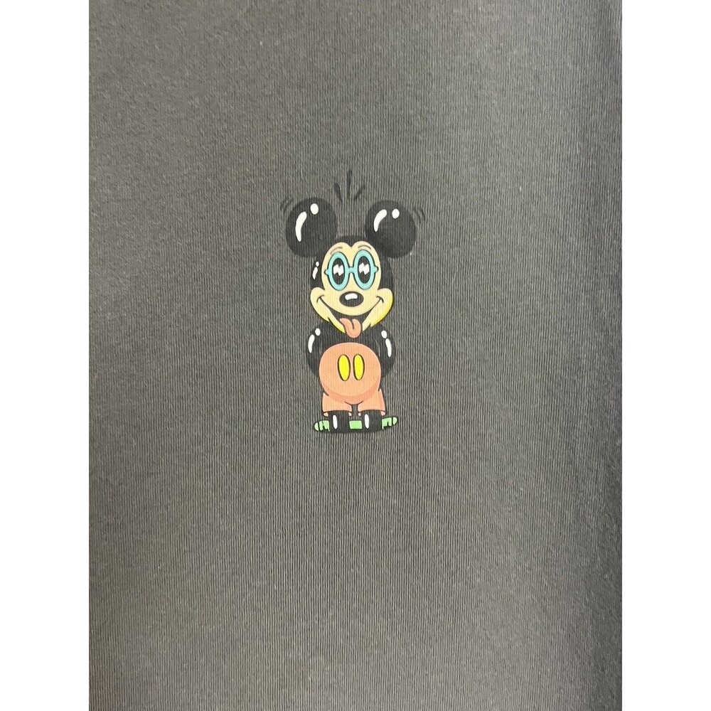 Uniqlo UT x Disney Mickey Mouse Gray T-Shirt Size Large S. Harrington STAINS - Picture 5 of 10